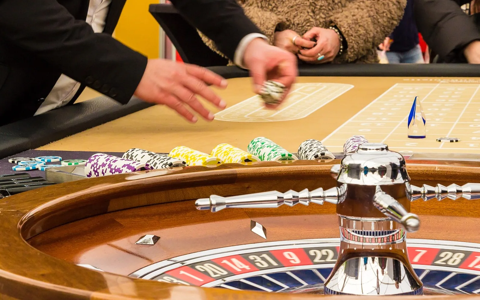 Roulette, gambling and game bank