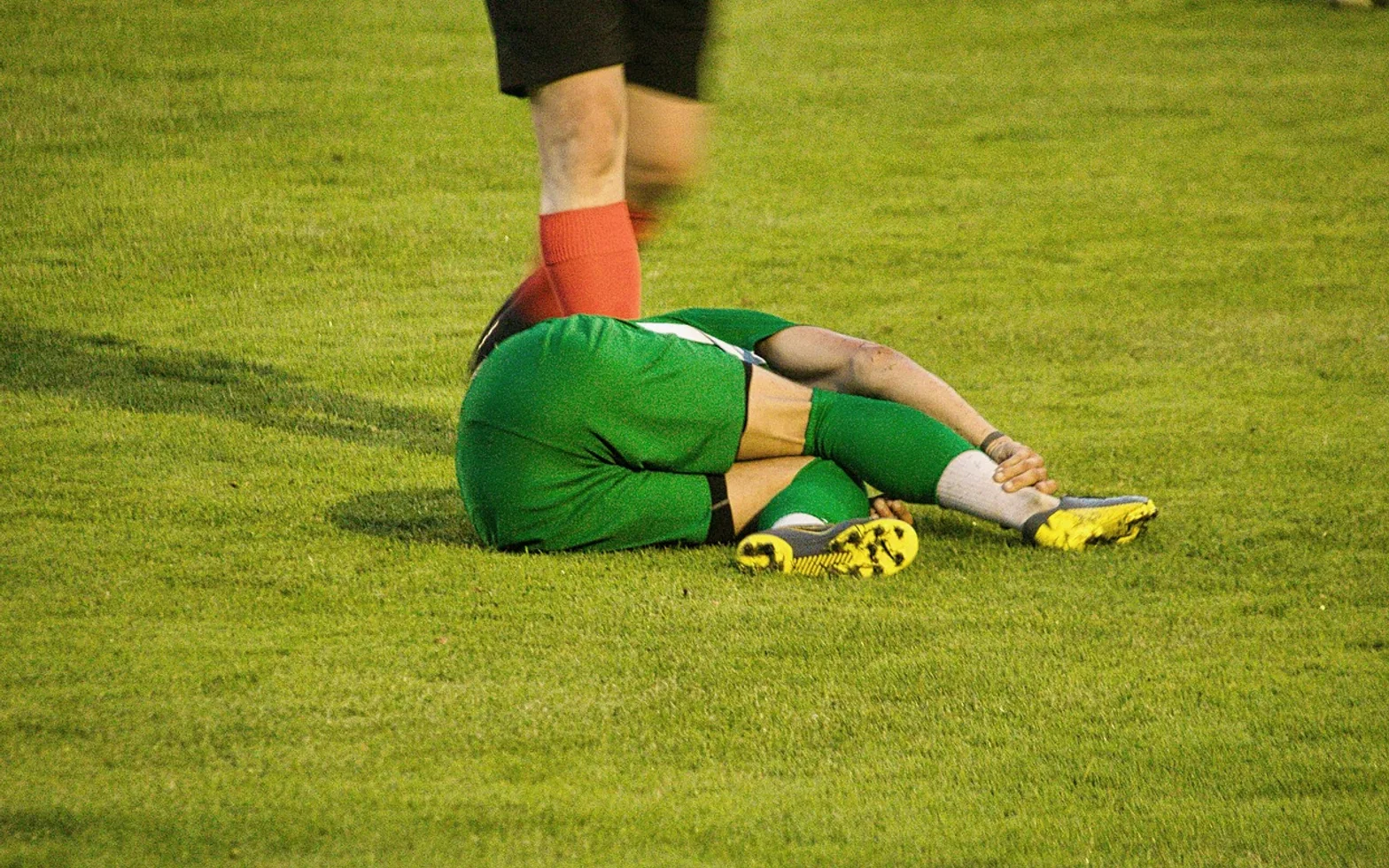 Athlete, injury and football player