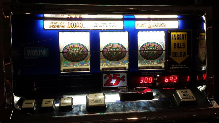 An insight into the dynamics of slot machines